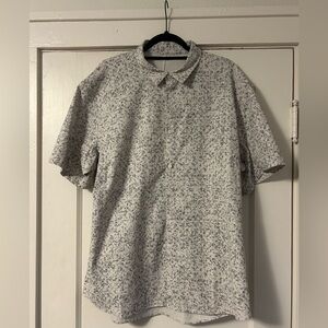 Men’s Lululemon Shirt